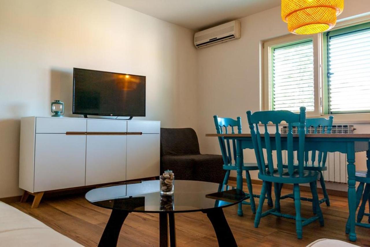 Villa Mediterranea - Apartments Медулин Екстериор снимка